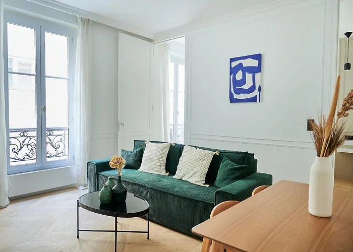 Апартаменты Luxury 1min From Eiffel Tower